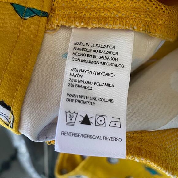 IZOD Golf Pedal Pushers Pants Cropped Capri Mustard Yellow Retro Women 14 NWT - Picture 7 of 14
